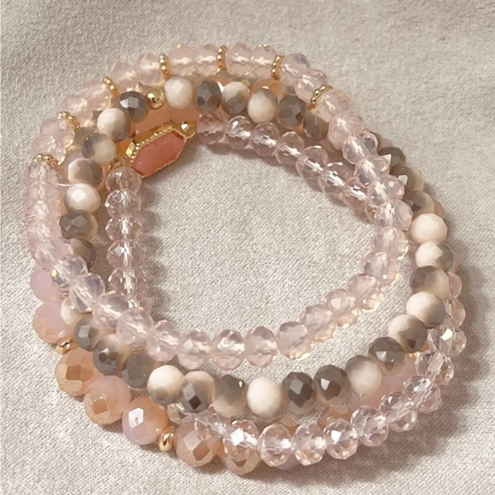 Set of 4 pieces‎ bracelets